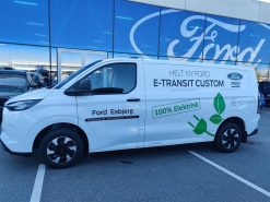 Alternative view of Ford E-Transit Custom 320 L2H1 EL Trend 136HK Van Aut.