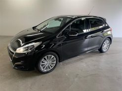 Peugeot 208 1,5 BlueHDi Privé 100HK 5d