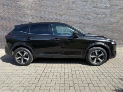 Alternative view of Nissan Qashqai 1,3 MHEV  Mild hybrid N-Connecta X-Tronic 158HK 5d 7g Aut.