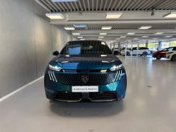 Alternative view of Peugeot e-3008 EL GT Pack 210HK 5d Aut.