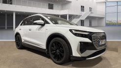 Alternative view of Audi Q4 40 E-tron S Line 204HK 5d Aut.