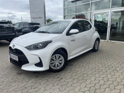 Alternative view of Toyota Yaris 1,5 Hybrid Essential 116HK 5d Trinl. Gear