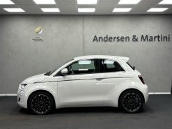 Alternative view of Fiat 500e EL La Prima By Bocelli 118HK 3d Aut.