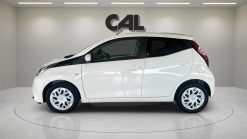 Alternative view of Toyota Aygo 1,0 VVT-I X-pression X-Shift 72HK 5d Aut.
