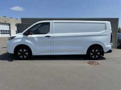 Alternative view of Ford E-Transit Custom 320 L2H1 EL Trend 136HK Van Aut.