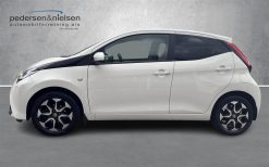 Alternative view of Toyota Aygo 1,0 VVT-I X-Press X-Shift 72HK 5d Aut.