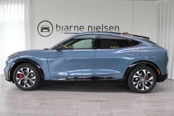 Alternative view of Ford Mustang Mach-E EL UR 294HK 5d Trinl. Gear