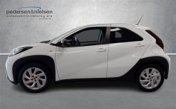 Alternative view of Toyota Aygo X 1,0 VVT-I Active 72HK 5d