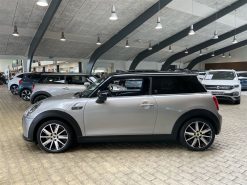 Alternative view of Mini Cooper SE EL Mini Yours 184HK 3d Aut.