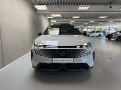 Alternative view of Peugeot e-3008 EL GT Pack 210HK 5d Aut.