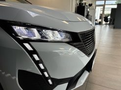 Alternative view of Peugeot e-308 SW EL Style 156HK Stc Aut.