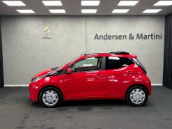 Alternative view of Toyota Aygo 1,0 VVT-I X-Wave 69HK 5d